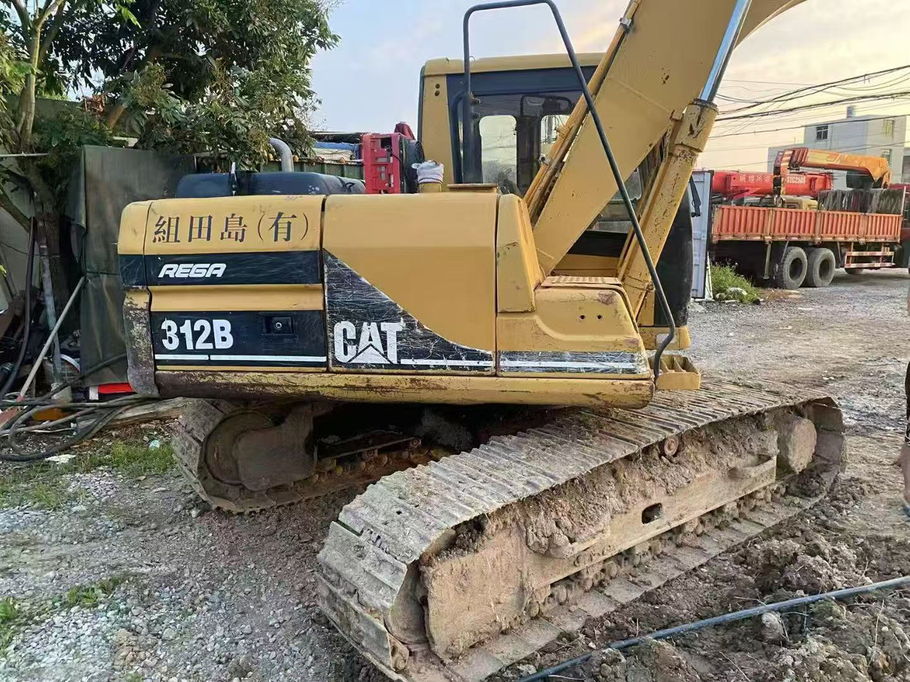 CATERPILLAR 312B - Excavator: picture 1 CATERPILLAR 312B - Excavator: picture 1