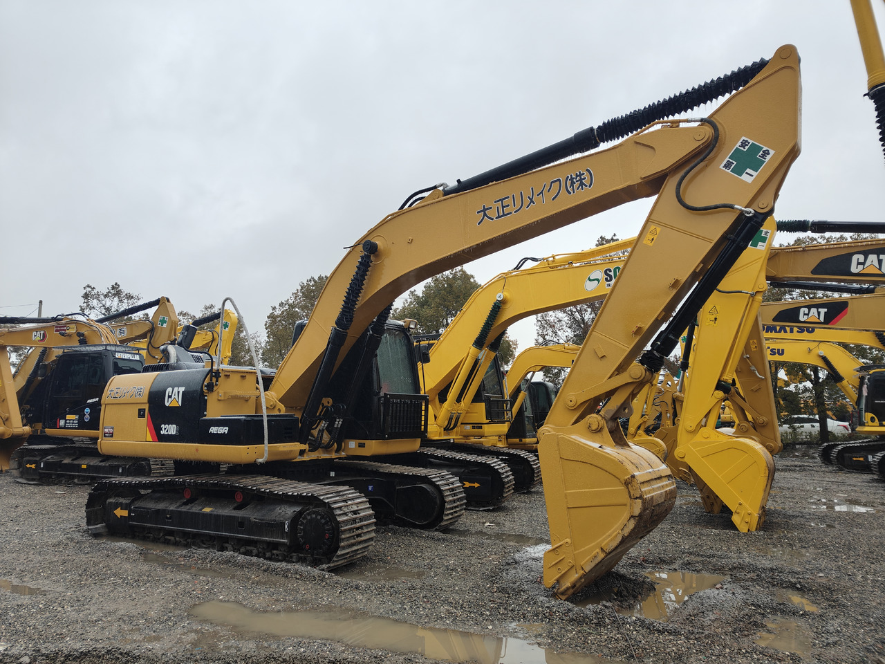 CATERPILLAR 320D - Crawler excavator: picture 1 CATERPILLAR 320D - Crawler excavator: picture 1
