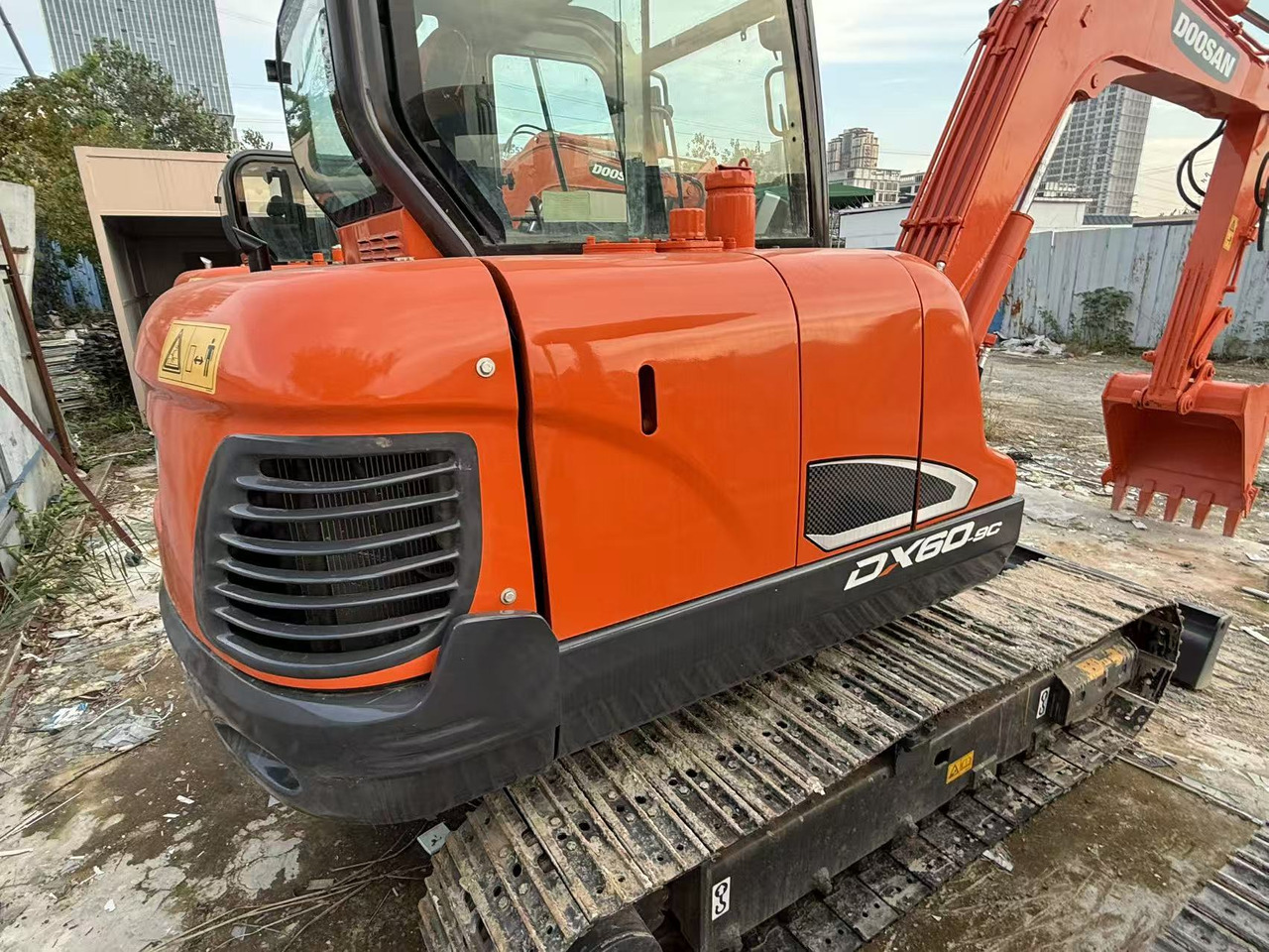 DOOSAN Used large Doosan DX60 excavators, original DX60 used excavators, 6-ton DX60 hydraulic excavators, best-selling at low prices. - Mini excavator: picture 2 DOOSAN Used large Doosan DX60 excavators, original DX60 used excavators, 6-ton DX60 hydraulic excavators, best-selling at low prices. - Mini excavator: picture 2
