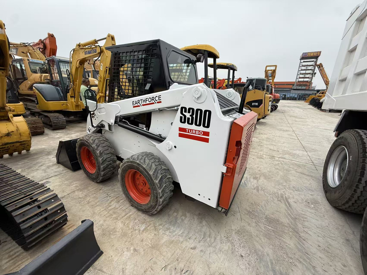 Bobcat s300 - Skid steer loader: picture 3 Bobcat s300 - Skid steer loader: picture 3