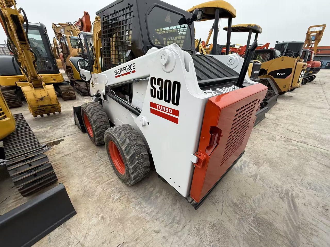 Bobcat s300 - Skid steer loader: picture 4 Bobcat s300 - Skid steer loader: picture 4