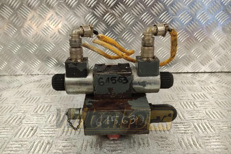 Bosch 0810091353 0813100148 - Hydraulic valve for Construction machinery: picture 1 Bosch 0810091353 0813100148 - Hydraulic valve for Construction machinery: picture 1
