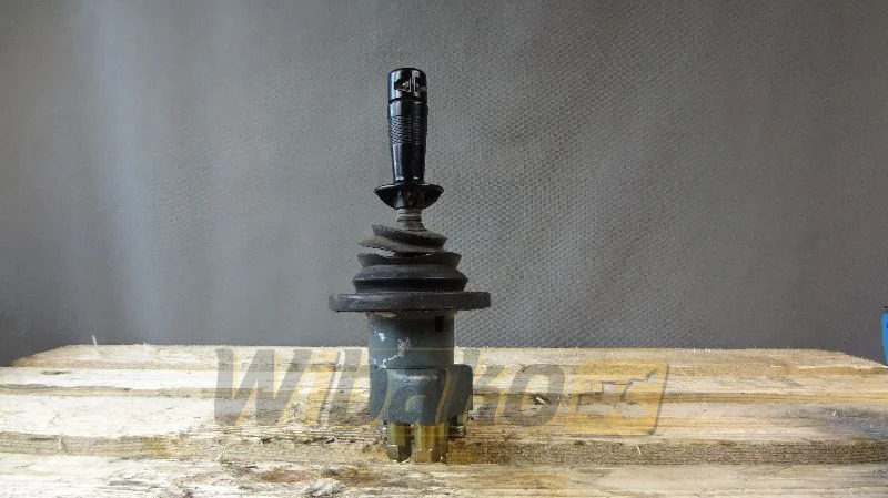 Case 1088 P4743324M - Hydraulic valve for Construction machinery: picture 1 Case 1088 P4743324M - Hydraulic valve for Construction machinery: picture 1