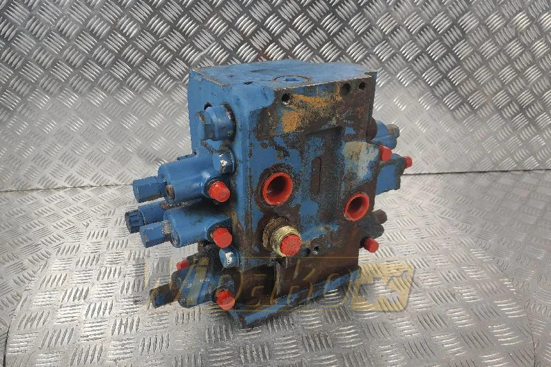 Case 721D - Hydraulic valve for Construction machinery: picture 1 Case 721D - Hydraulic valve for Construction machinery: picture 1