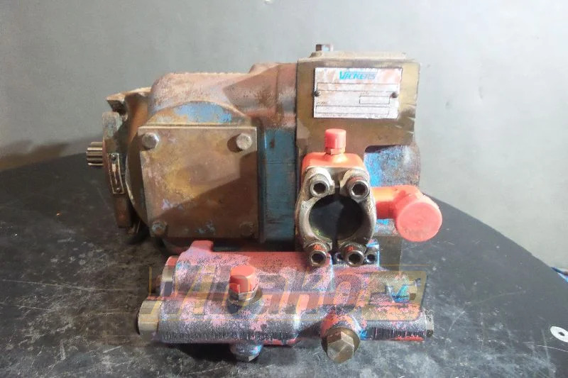 Vickers PVE27RA222C23V21067 864428 / 13745 - Hydraulic pump for Construction machinery: picture 1 Vickers PVE27RA222C23V21067 864428 / 13745 - Hydraulic pump for Construction machinery: picture 1