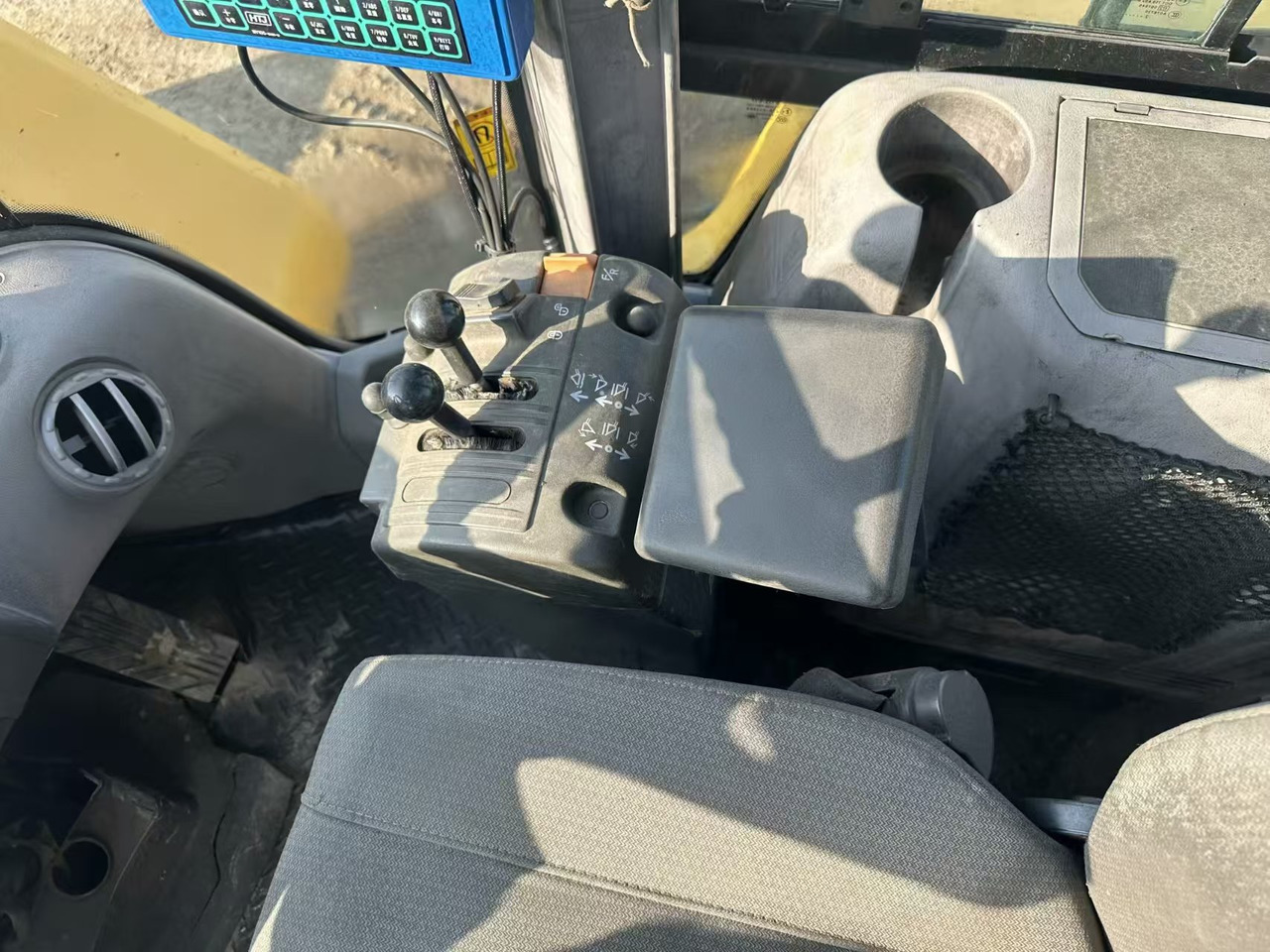 Wheel loader 105L: picture 8 Wheel loader 105L: picture 8