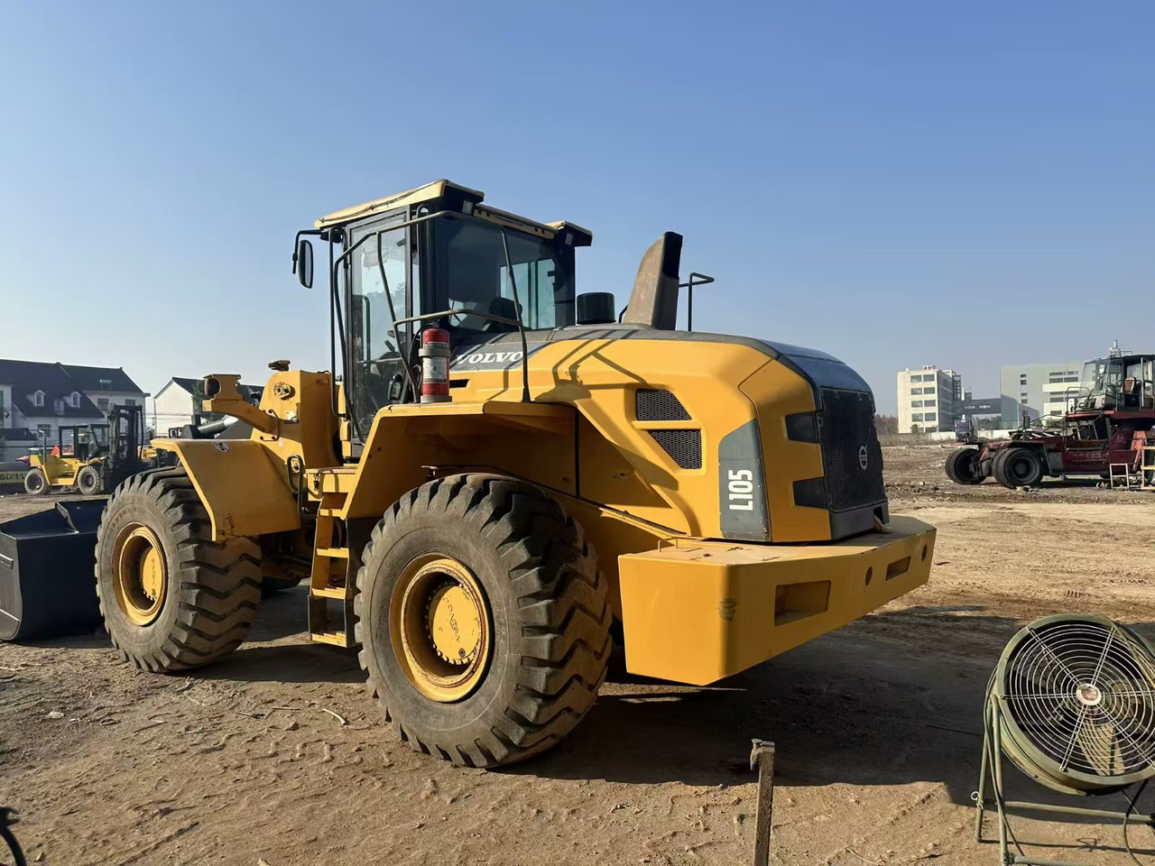 Wheel loader 105L: picture 10 Wheel loader 105L: picture 10