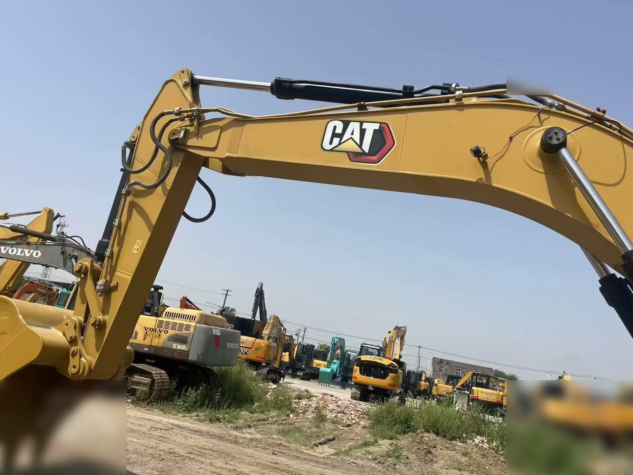 Crawler excavator CATERPILLAR 336GC: picture 9