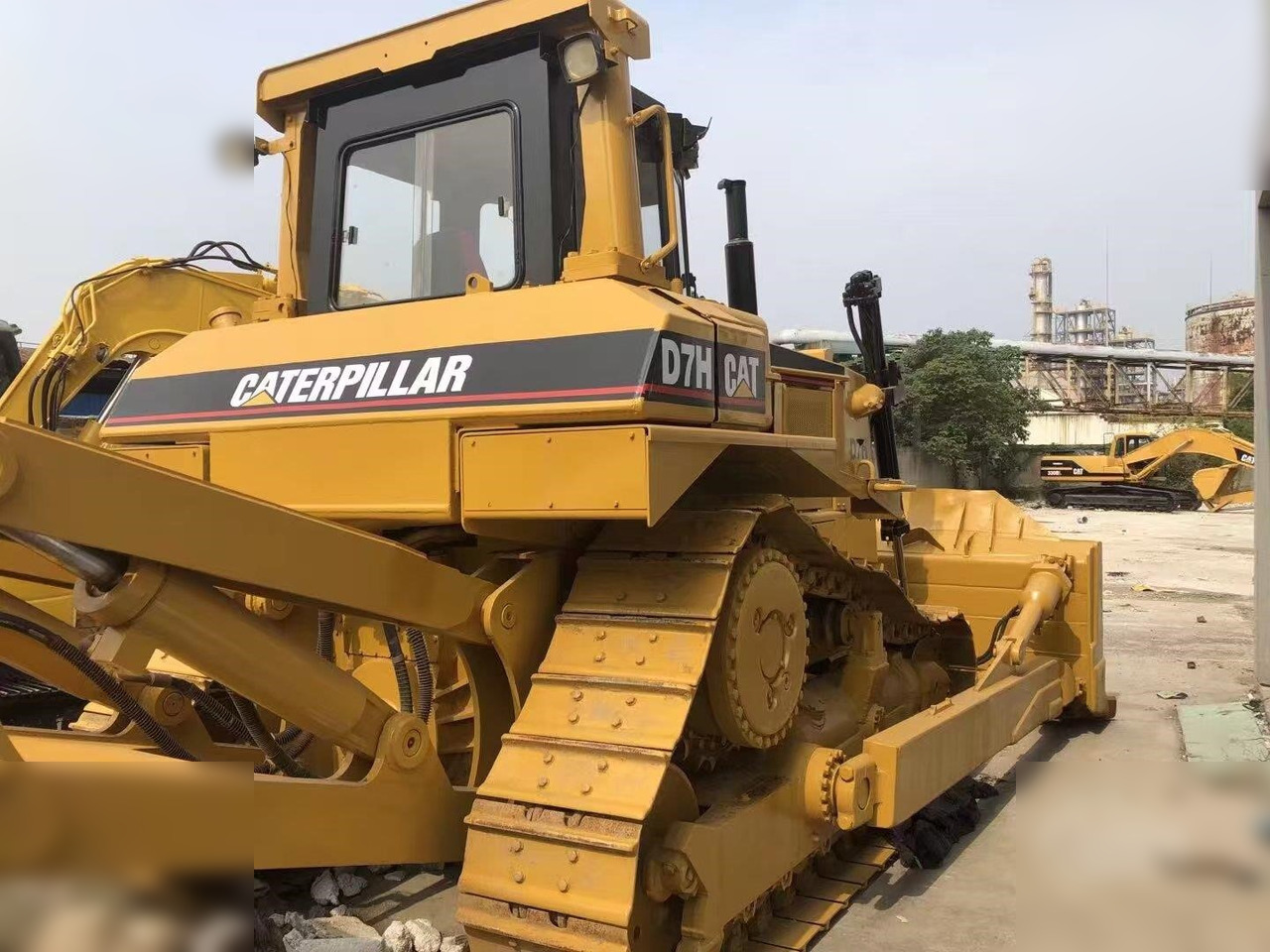 Bulldozer CATERPILLAR D7H: picture 9