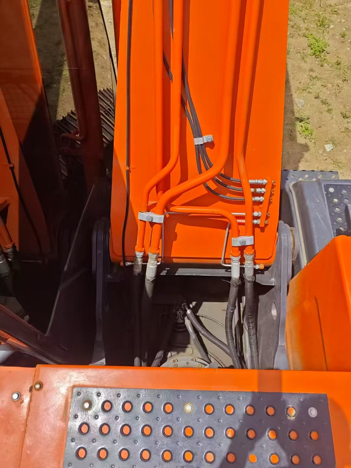 Hitachi ZX240-3G - Crawler excavator: picture 4 Hitachi ZX240-3G - Crawler excavator: picture 4