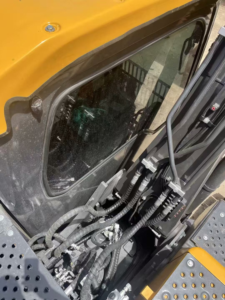 Crawler excavator VOLVO EC140: picture 11 Crawler excavator VOLVO EC140: picture 11