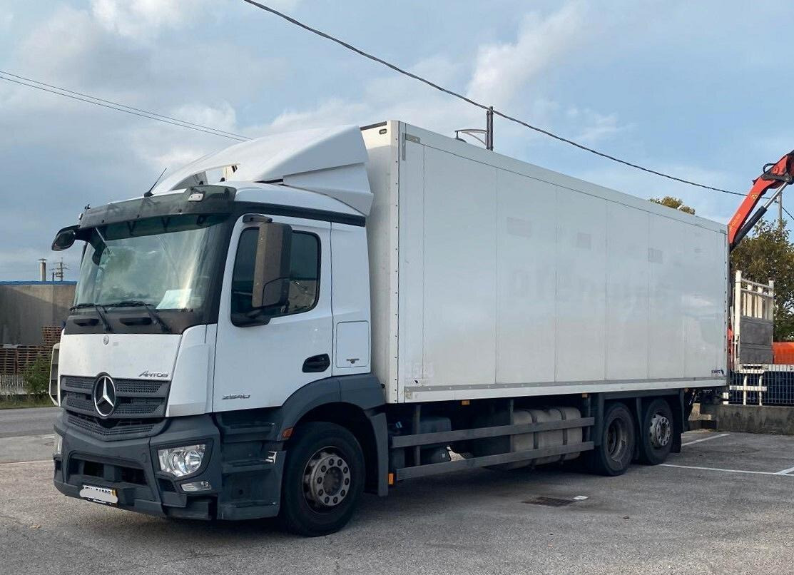 MERCEDES ANTOS 25.40 CASSONE ISOTERMICO FRIGO - Isothermal truck: picture 1 MERCEDES ANTOS 25.40 CASSONE ISOTERMICO FRIGO - Isothermal truck: picture 1