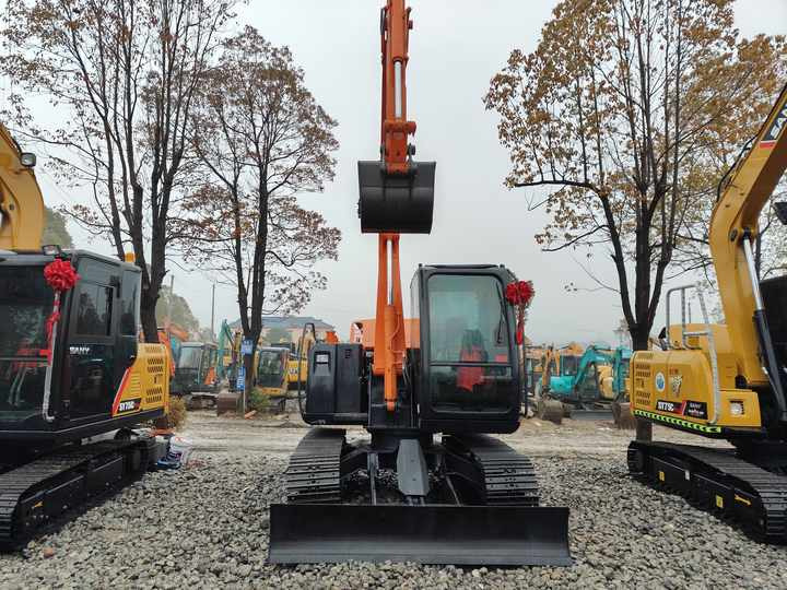 90% New HITACHI ZX70 Used Excavator Mining Construction Excavators, Strong Power, Low Price, and Very Good Quality - Crawler excavator: picture 2 90% New HITACHI ZX70 Used Excavator Mining Construction Excavators, Strong Power, Low Price, and Very Good Quality - Crawler excavator: picture 2