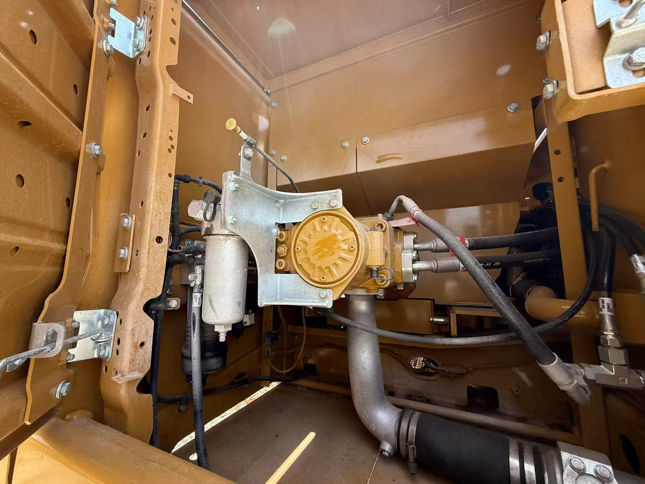 CATERPILLAR Used caterpillar brand 336d excavator on sale excellent condition high quality cat320 .330 336 excavator in stoc - Crawler excavator: picture 2 CATERPILLAR Used caterpillar brand 336d excavator on sale excellent condition high quality cat320 .330 336 excavator in stoc - Crawler excavator: picture 2