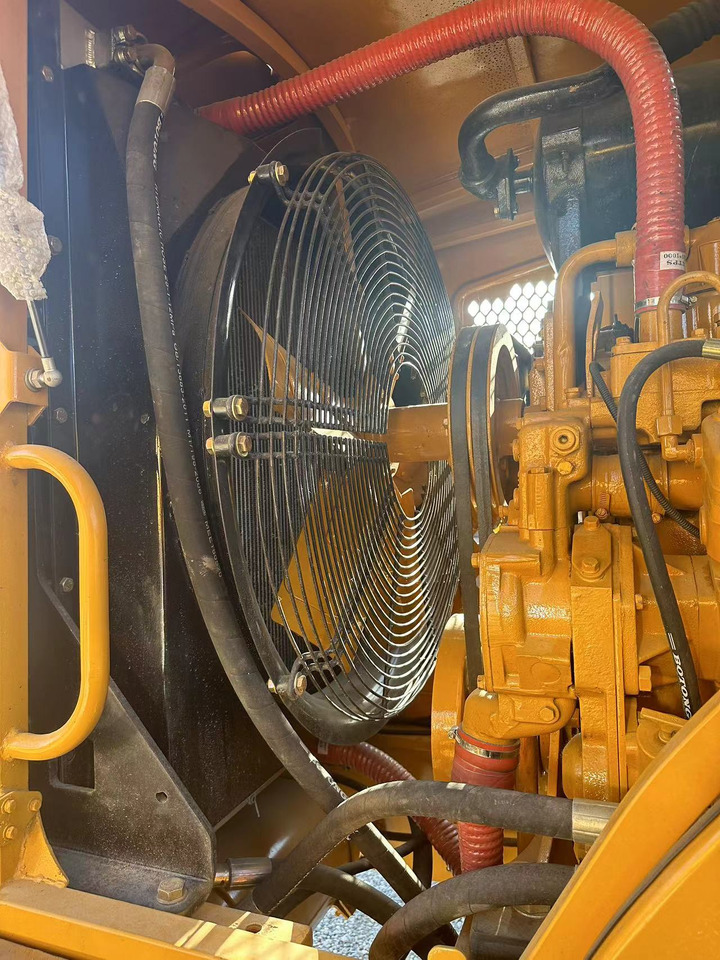 CATERPILLAR 950h in stock good quality ready to work - Construction machinery: picture 5 CATERPILLAR 950h in stock good quality ready to work - Construction machinery: picture 5