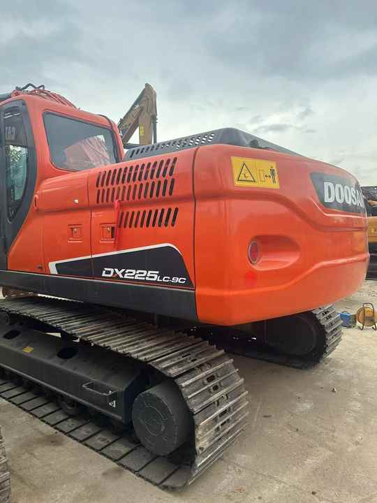 Used Excavator Doosan DX225LC-9 Excavators Mini Equipment Earth Moving Machinery Doosan Digger Excavator for Sale - Crawler excavator: picture 4 Used Excavator Doosan DX225LC-9 Excavators Mini Equipment Earth Moving Machinery Doosan Digger Excavator for Sale - Crawler excavator: picture 4