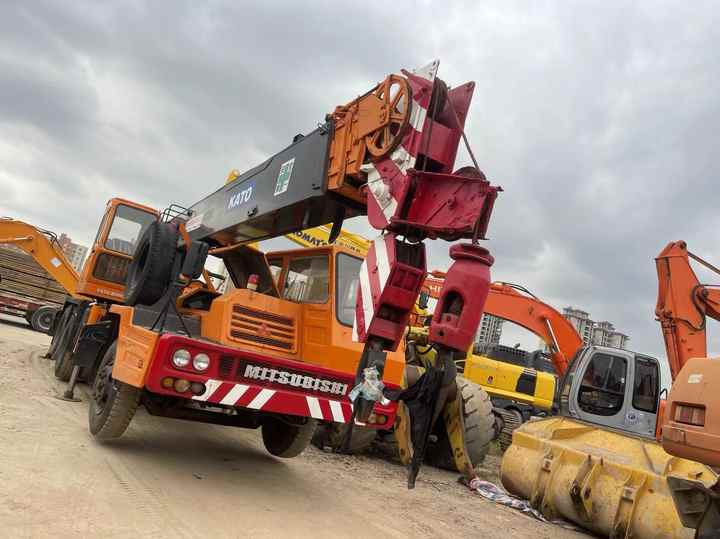 Used Heavy Construction Equipment kato 25 Tons Second Hand Mobile Crane Used Machine Hot Sale - Mobile crane: picture 4 Used Heavy Construction Equipment kato 25 Tons Second Hand Mobile Crane Used Machine Hot Sale - Mobile crane: picture 4