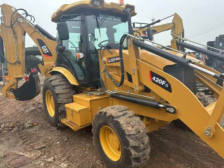 Used Wheel Loader CAT420F Caterpillar 420F Mini Construction Machinery Mini Wheel Skid Steer Loader in Stock - Backhoe loader: picture 2 Used Wheel Loader CAT420F Caterpillar 420F Mini Construction Machinery Mini Wheel Skid Steer Loader in Stock - Backhoe loader: picture 2