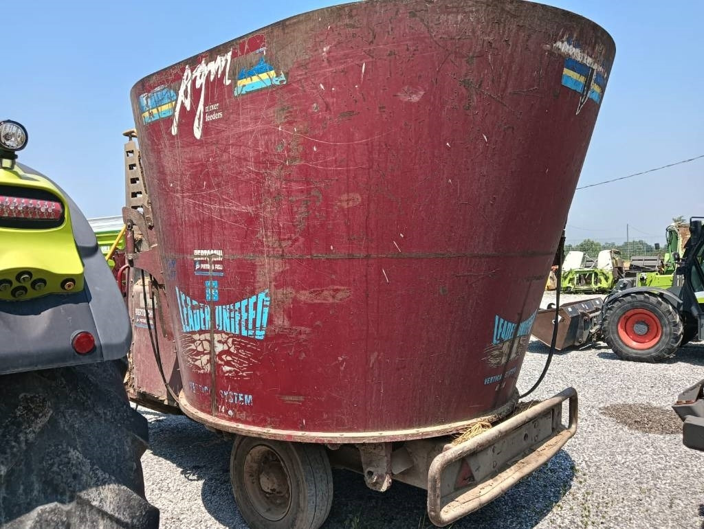 AGM W14 MC - Forage mixer wagon: picture 4 AGM W14 MC - Forage mixer wagon: picture 4