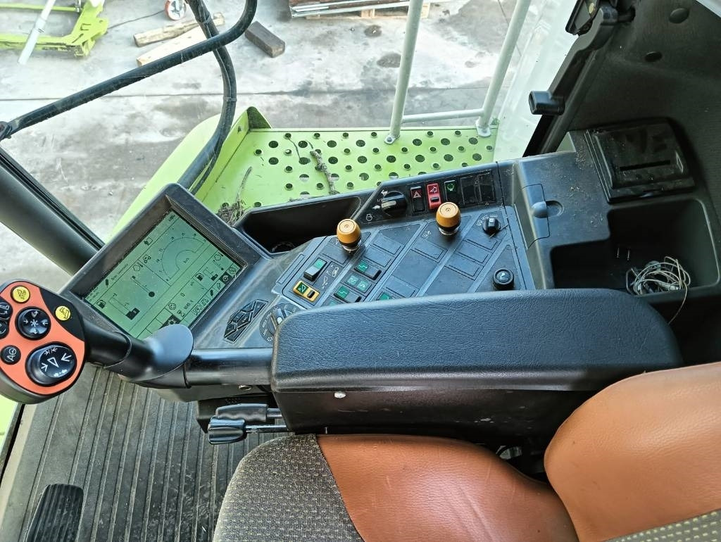 Claas Lexion 570 - Combine harvester: picture 3 Claas Lexion 570 - Combine harvester: picture 3