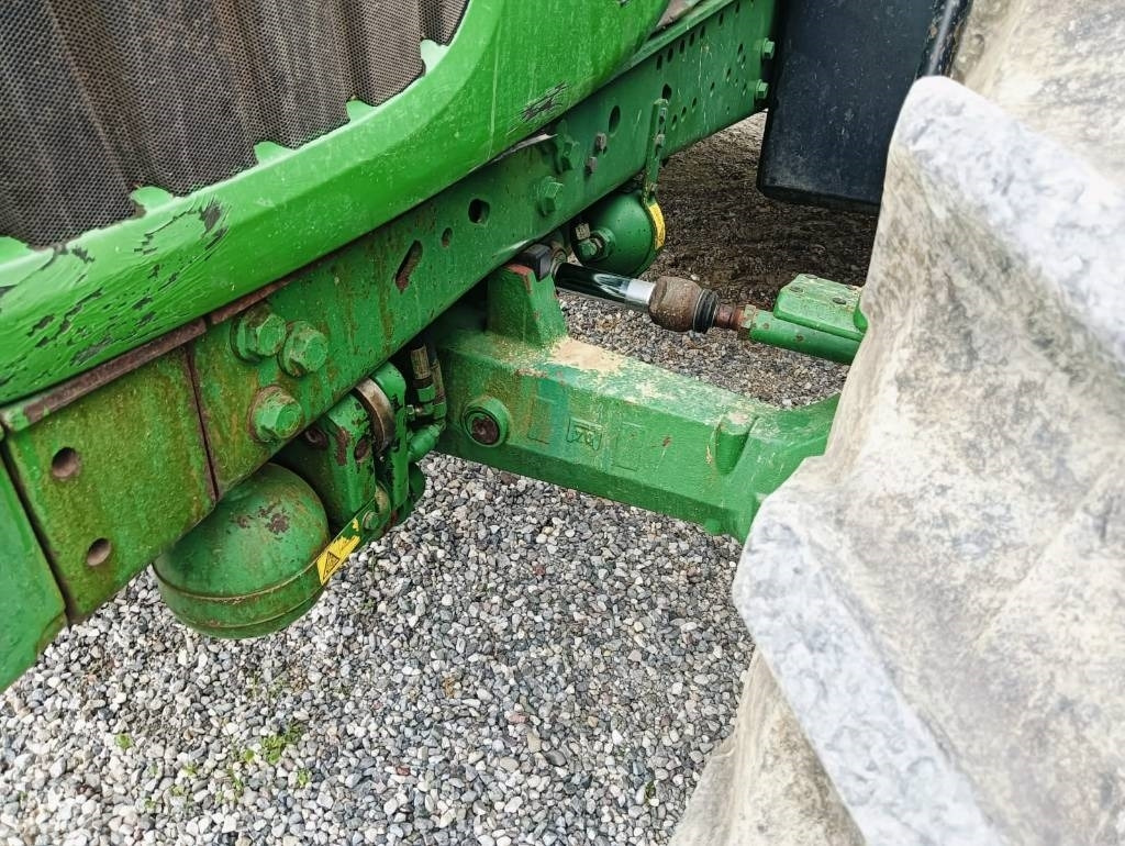 John Deere 6920 - Farm tractor: picture 4 John Deere 6920 - Farm tractor: picture 4