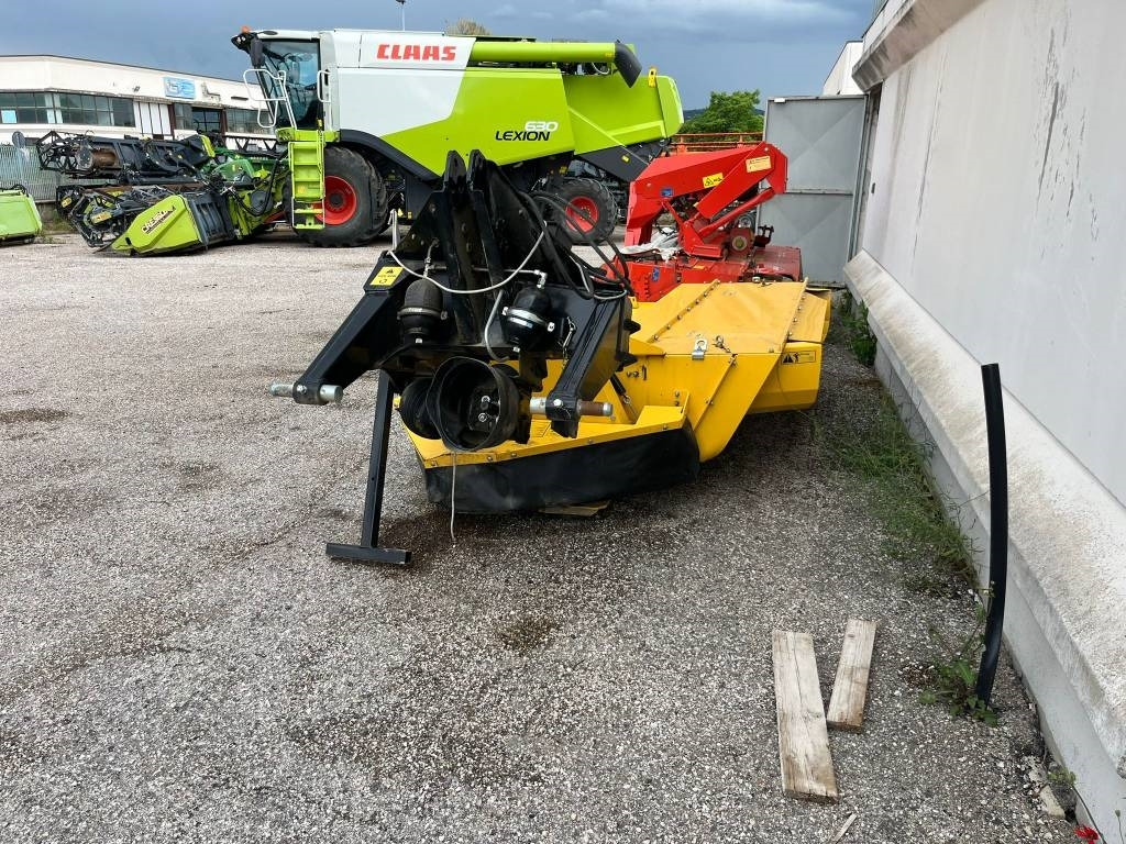 Mower New Holland DISCOCUTTER 320 P: picture 8 Mower New Holland DISCOCUTTER 320 P: picture 8