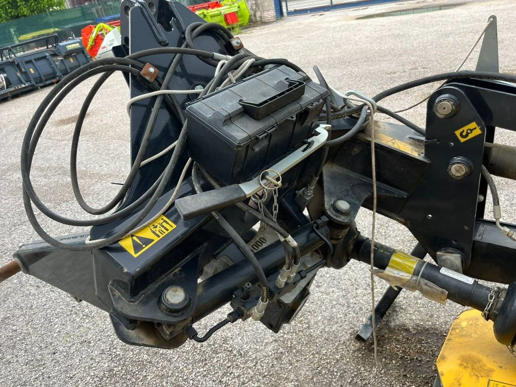Mower New Holland DISCOCUTTER 320 P: picture 9 Mower New Holland DISCOCUTTER 320 P: picture 9
