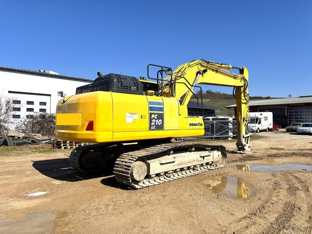 Komatsu PC210LC-11 - Crawler excavator: picture 2 Komatsu PC210LC-11 - Crawler excavator: picture 2