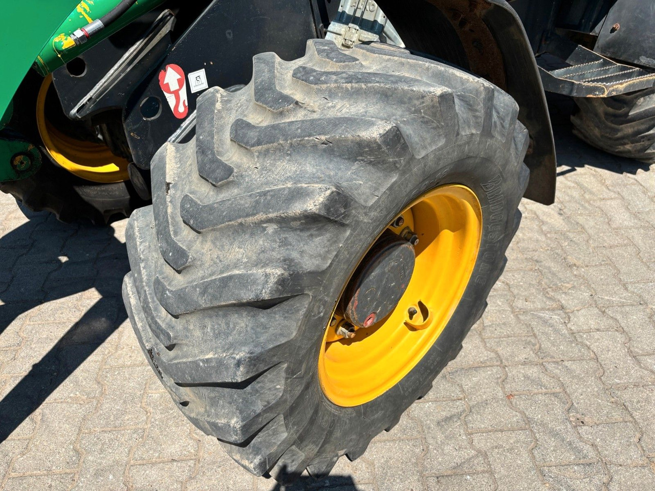 Komatsu WA70-5 - Wheel loader: picture 3 Komatsu WA70-5 - Wheel loader: picture 3