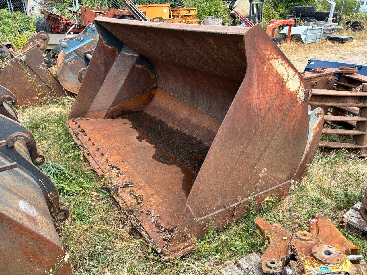 Schaufel 2,0-2,2 cbm Volvo/Komatsu - Loader bucket: picture 5 Schaufel 2,0-2,2 cbm Volvo/Komatsu - Loader bucket: picture 5