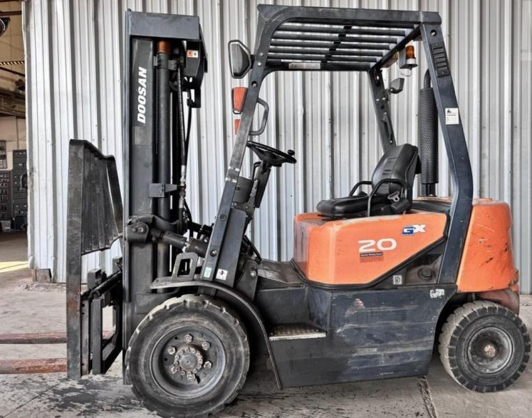 Doosan Chariot élévateur 2t diesel DOOSAN fenwick - Diesel forklift: picture 2 Doosan Chariot élévateur 2t diesel DOOSAN fenwick - Diesel forklift: picture 2