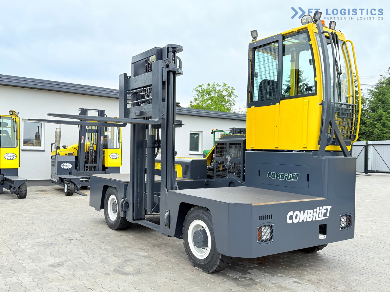 COMBILIFT C6000FSL / DIESEL / DUPLEX - 4100MM / 1400MM FORKS / SIDE LOADER / 6000KG CAPACITY / FREE LIFT / DEUTZ ENGINE / EXCELLENT CONDITION - Side loader: picture 1 COMBILIFT C6000FSL / DIESEL / DUPLEX - 4100MM / 1400MM FORKS / SIDE LOADER / 6000KG CAPACITY / FREE LIFT / DEUTZ ENGINE / EXCELLENT CONDITION - Side loader: picture 1