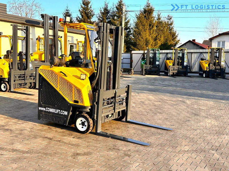 Combilift C3000CB / LPG / TRIPLEX - 4900MM / LPG / FREE LIFT / FORK POSITIONER C3000CB / LPG / TRIPLEX - 4900MM / LPG / FREE LIFT / FORK P - 4-way reach truck: picture 5 Combilift C3000CB / LPG / TRIPLEX - 4900MM / LPG / FREE LIFT / FORK POSITIONER C3000CB / LPG / TRIPLEX - 4900MM / LPG / FREE LIFT / FORK P - 4-way reach truck: picture 5