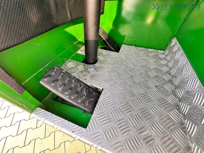 4-way reach truck Combilift C4000 / TRIPLEX / 4900MM / LPG / FREE LIFT / FORK SHIFT / LIKE NEW C4000 / TRIPLEX / 4900MM / LPG / FREE LIFT / FORK SHIFT / LIK: picture 18 4-way reach truck Combilift C4000 / TRIPLEX / 4900MM / LPG / FREE LIFT / FORK SHIFT / LIKE NEW C4000 / TRIPLEX / 4900MM / LPG / FREE LIFT / FORK SHIFT / LIK: picture 18