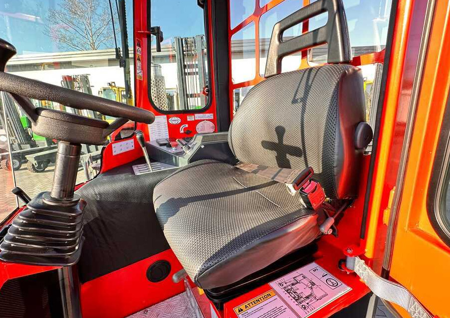 4-way reach truck Combilift COMBILIFT C4000 – TRIPLEX 9300 mm – Year 2017 – GAS – FREE LIFT – FORK SIDE SHIFT – CONDITION 5/5: picture 14