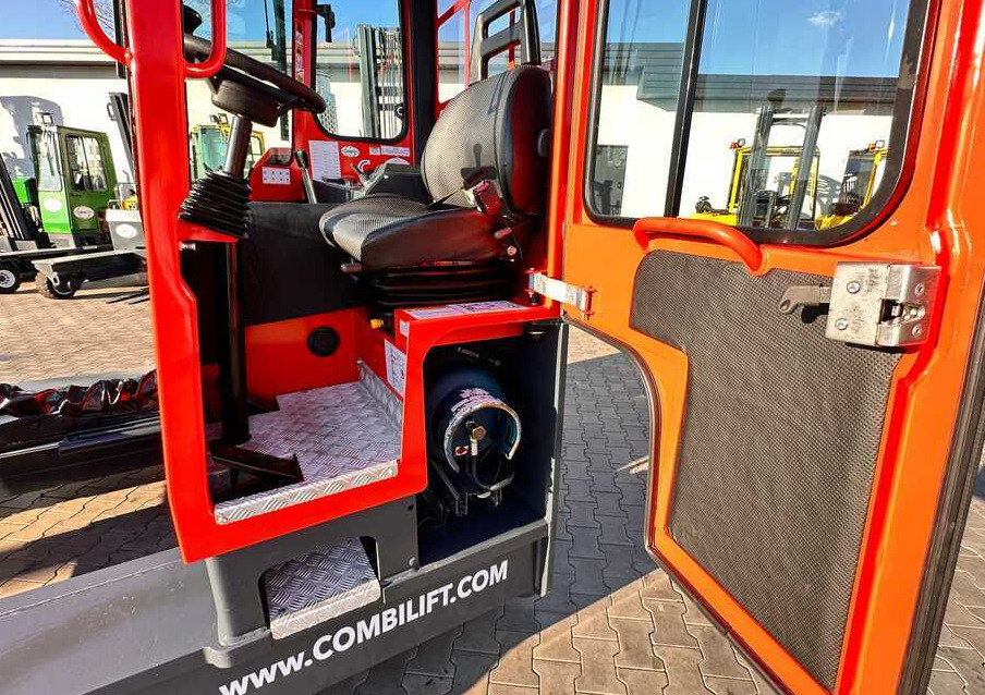 4-way reach truck Combilift COMBILIFT C4000 – TRIPLEX 9300 mm – Year 2017 – GAS – FREE LIFT – FORK SIDE SHIFT – CONDITION 5/5: picture 12