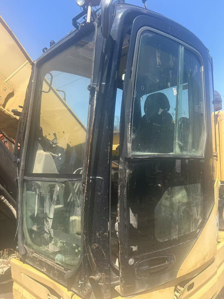 CATERPILLAR 314C - Cab for Excavator: picture 1 CATERPILLAR 314C - Cab for Excavator: picture 1