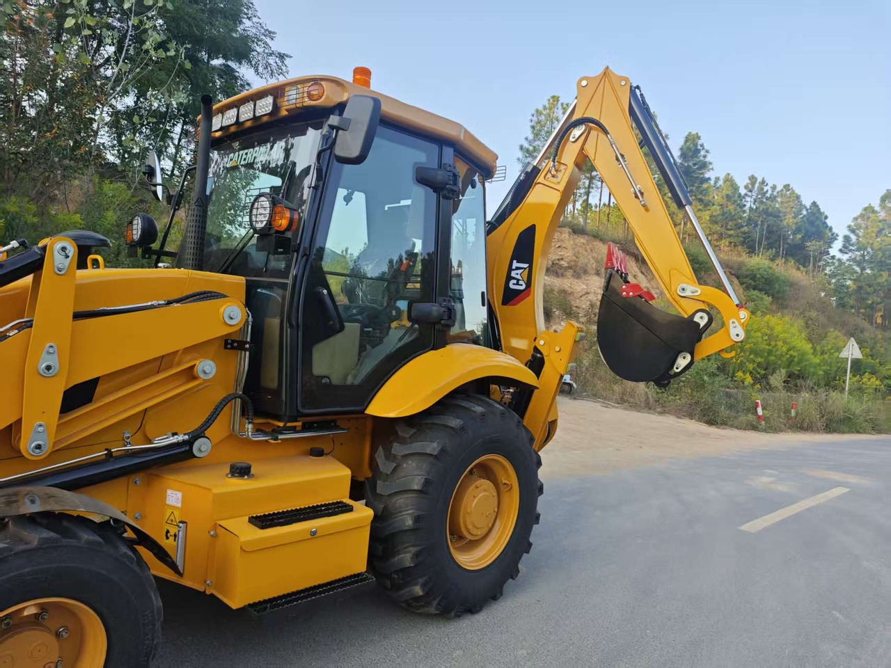 CATERPILLAR 420F - Backhoe loader: picture 5 CATERPILLAR 420F - Backhoe loader: picture 5