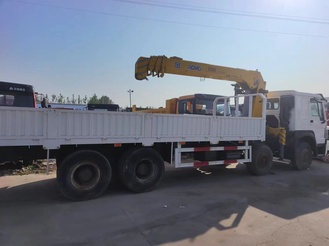 HOWO HOWO 371 chassis,10 TONS crane truck - Crane truck: picture 4 HOWO HOWO 371 chassis,10 TONS crane truck - Crane truck: picture 4