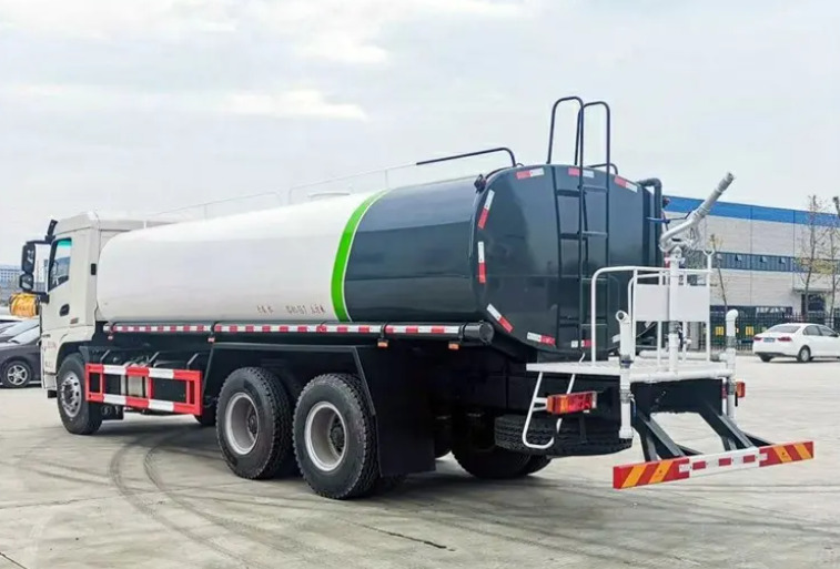 SHACMAN SHACMAN H3000 20 cubic meters tanker - Tanker truck: picture 4 SHACMAN SHACMAN H3000 20 cubic meters tanker - Tanker truck: picture 4