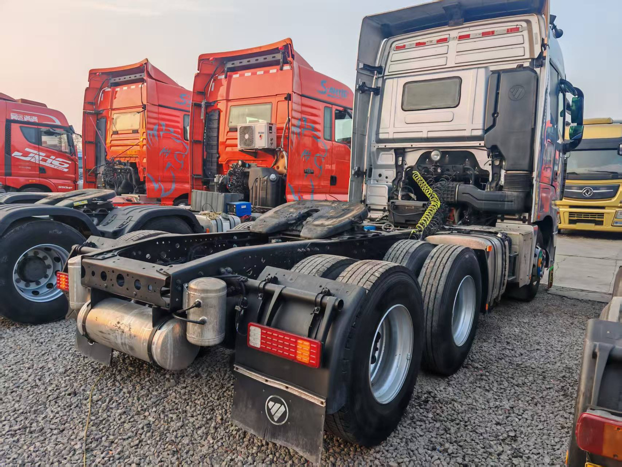 AUMAN 560HP - Tractor truck: picture 4 AUMAN 560HP - Tractor truck: picture 4