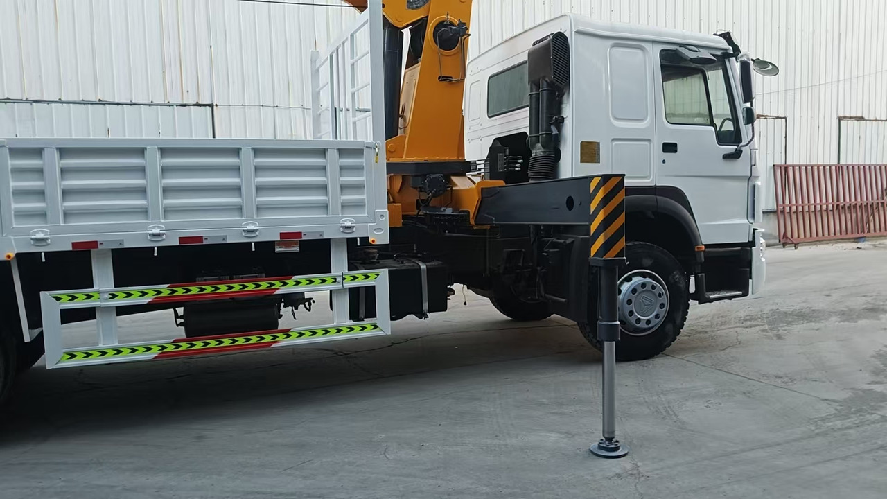 XCMG SQ12SK3Q - Crane truck: picture 1 XCMG SQ12SK3Q - Crane truck: picture 1