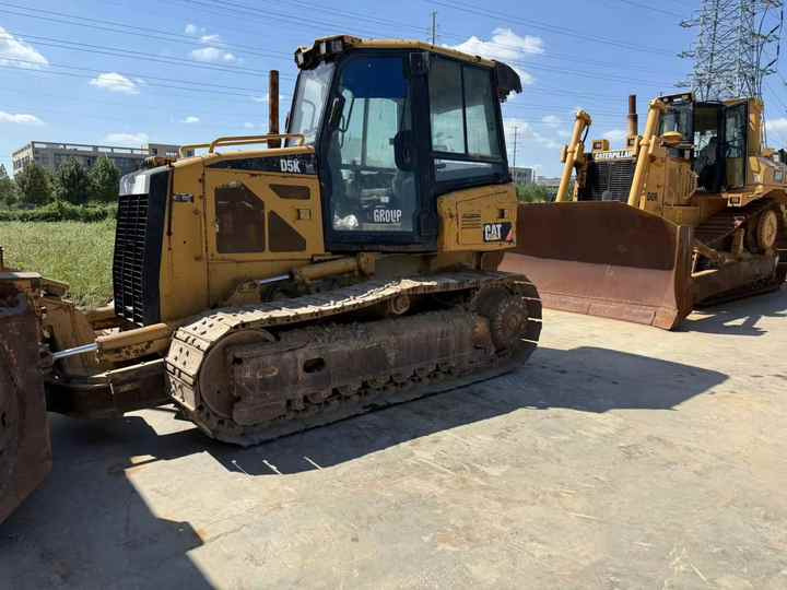 100% Original Caterpillar D5K Mini Track Dozer Cat D5K Bulldozer Superior Performance Running Working Condition Hot Sale - Bulldozer: picture 5 100% Original Caterpillar D5K Mini Track Dozer Cat D5K Bulldozer Superior Performance Running Working Condition Hot Sale - Bulldozer: picture 5