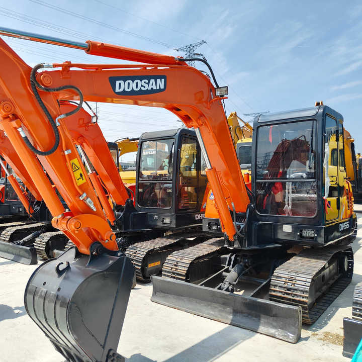 90% New Mini Excavator Doosan DH55, 5-Ton Mini Used High Quality - Mini excavator: picture 1 90% New Mini Excavator Doosan DH55, 5-Ton Mini Used High Quality - Mini excavator: picture 1