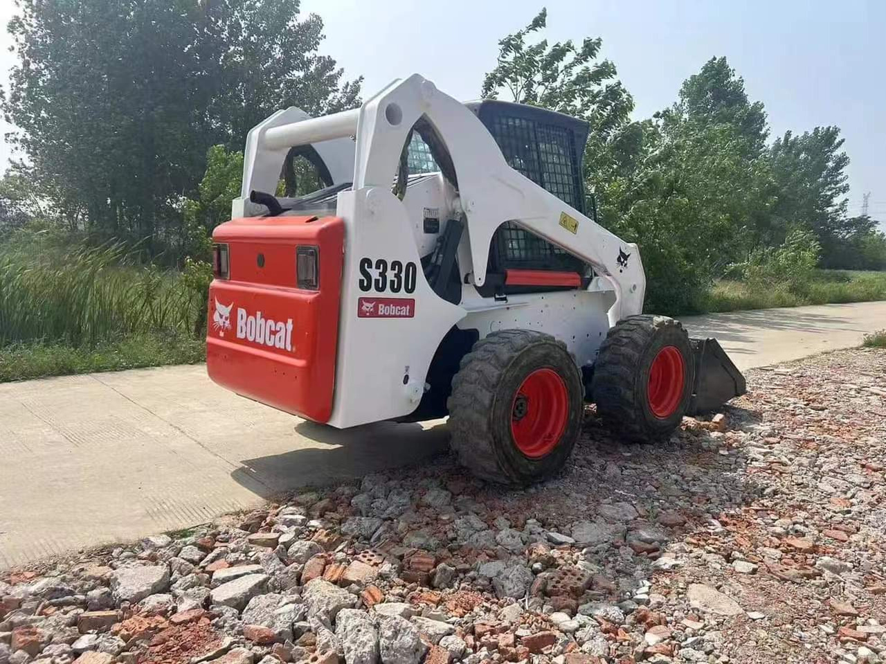 BOBCAT Used Heavy Construction Equipment bobcat S330 Second Hand Skid Steers Used Machine Hot Sale - Skid steer loader: picture 3 BOBCAT Used Heavy Construction Equipment bobcat S330 Second Hand Skid Steers Used Machine Hot Sale - Skid steer loader: picture 3