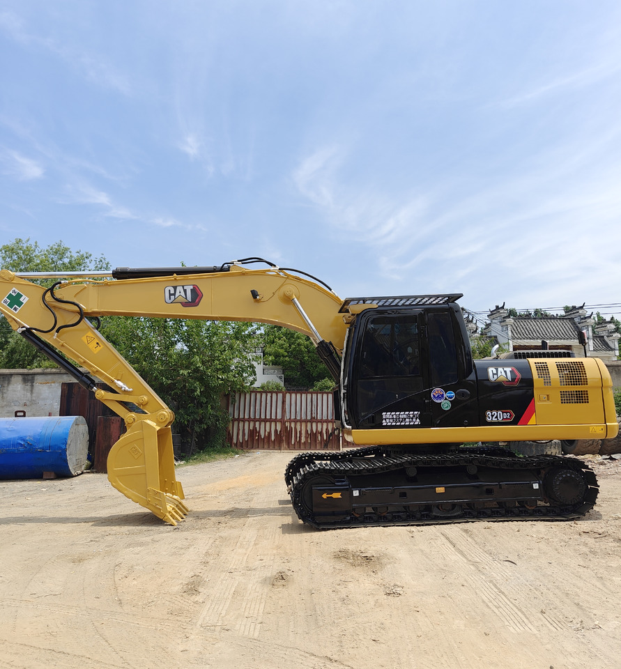 CAT Used Excavator 320D2 Cheap Price Second hand - Crawler excavator: picture 4 CAT Used Excavator 320D2 Cheap Price Second hand - Crawler excavator: picture 4