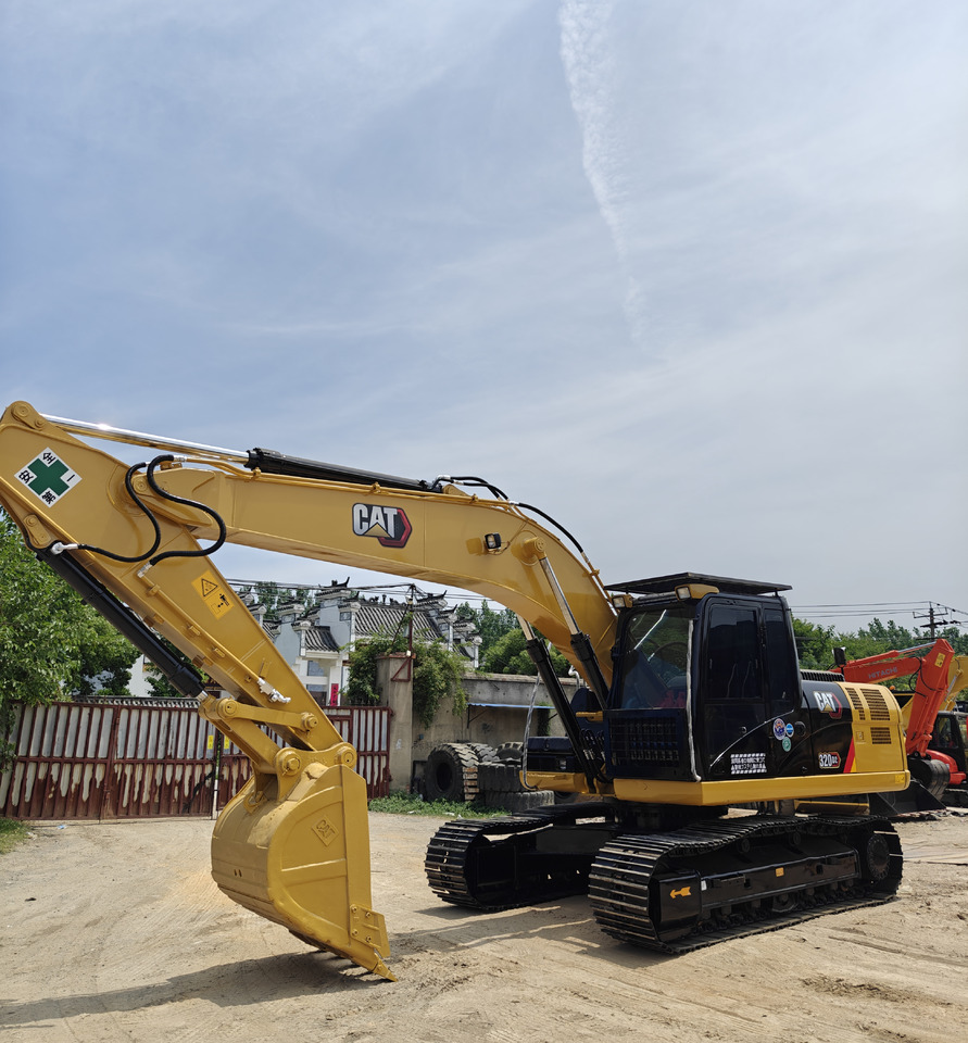 CAT Used Excavator 320D2 Cheap Price Second hand - Crawler excavator: picture 3 CAT Used Excavator 320D2 Cheap Price Second hand - Crawler excavator: picture 3