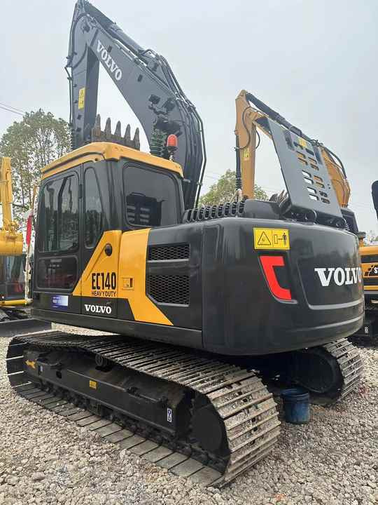China Brand Used VOLVO EC140 Mini Excavator 6ton Crawler Earth Digger Machine for Sale - Crawler excavator: picture 2 China Brand Used VOLVO EC140 Mini Excavator 6ton Crawler Earth Digger Machine for Sale - Crawler excavator: picture 2