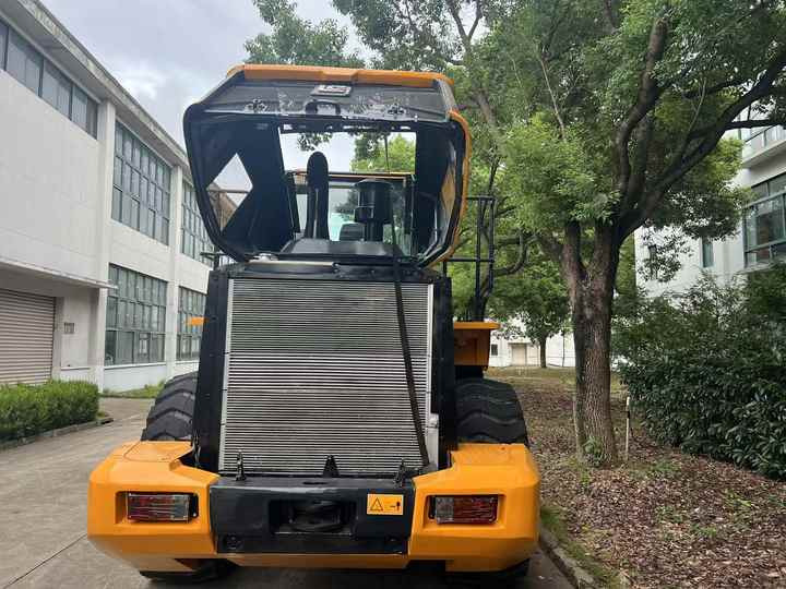 Wheel loader Excellent Condition China Famous Brand  LiuGong Brand Wheel Loader Used 856 Loader Used 50 Front End Loader for Sale Price: picture 6