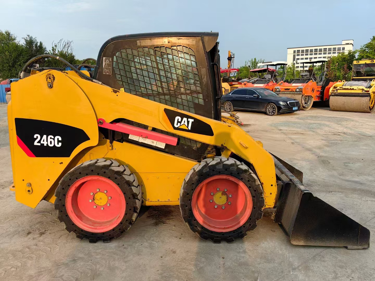Excellent Quality CAT 246C Skid-steers Global Sale - Skid steer loader: picture 2 Excellent Quality CAT 246C Skid-steers Global Sale - Skid steer loader: picture 2